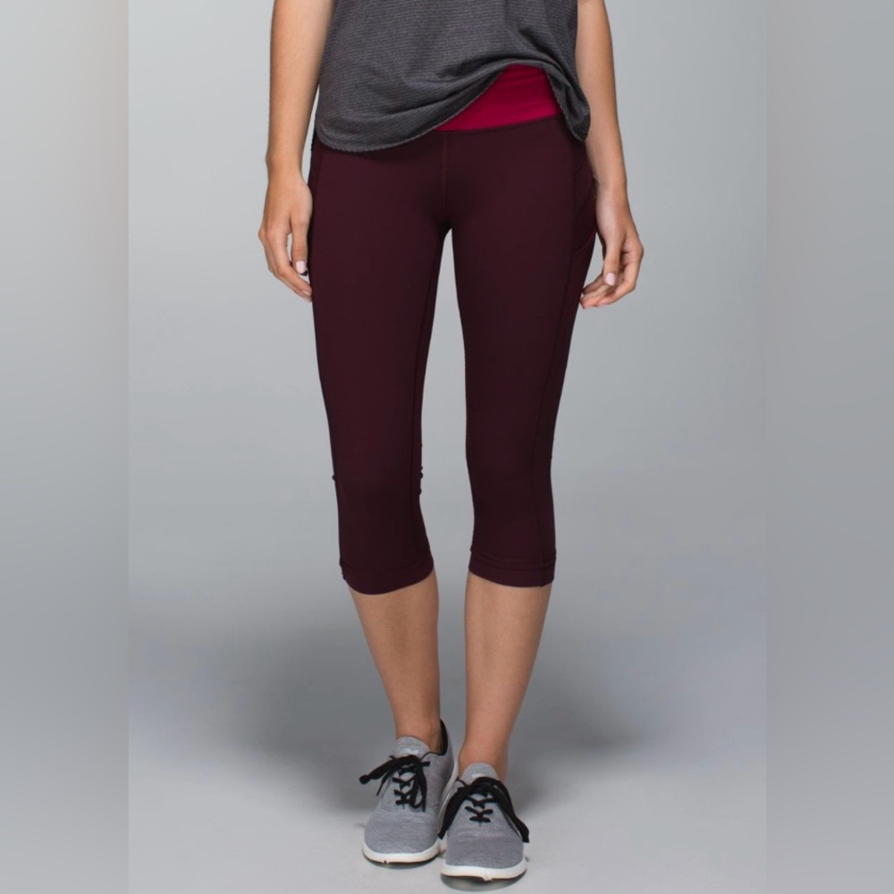 Lululemon Illumina Crop, size 6 per size dot